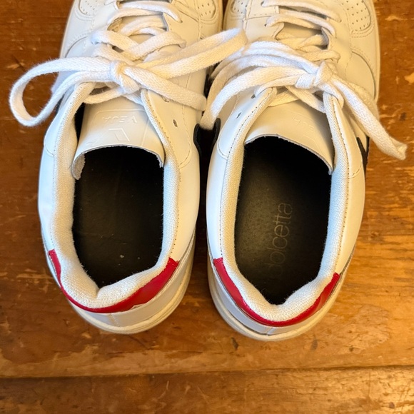 Veja V-10 Sneakers - Picture 10 of 11